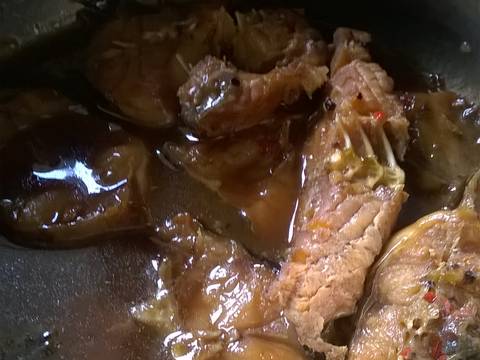 Cá ngát kho cay recipe step 4 photo
