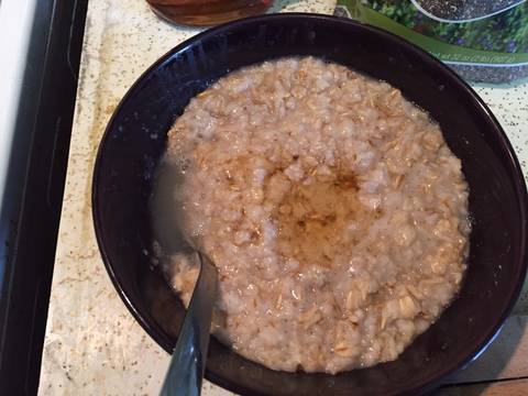Bữa sáng yến mạch và hạt chia (Oatmeal with chia seed) recipe step 3 photo