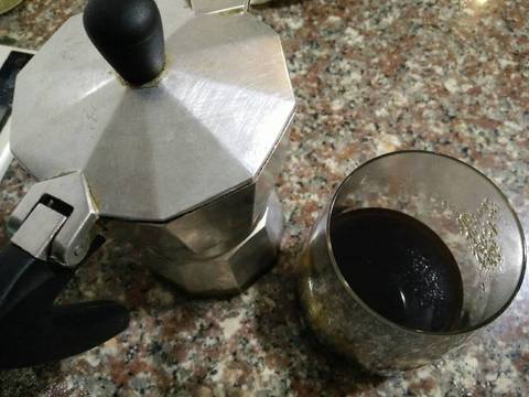 Caffe shakerato recipe step 1 photo