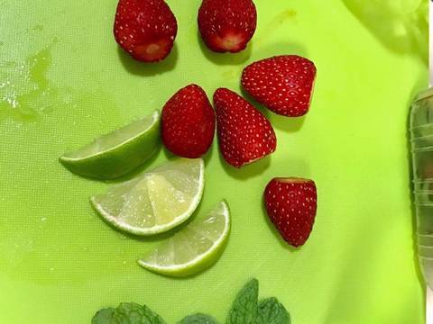 Strawberry 🍓 & Coconut Mojito Mocktail recipe step 2 photo