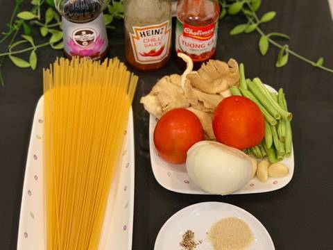 Mì ý sốt nấm chay bước làm 1 hình