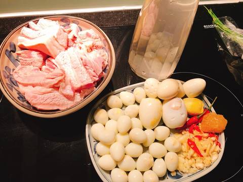 Thịt kho trứng rịu cùng lá chuối recipe step 1 photo