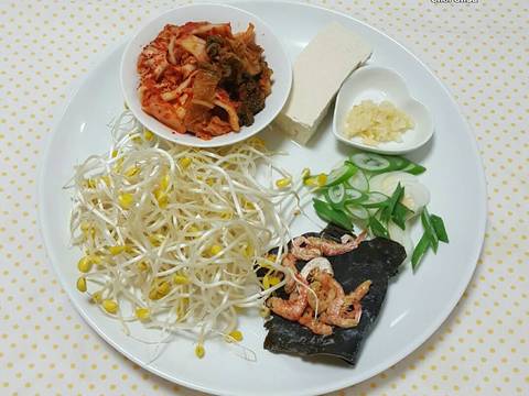 Canh kim chi giá tương 김치콩나물국 recipe step 1 photo