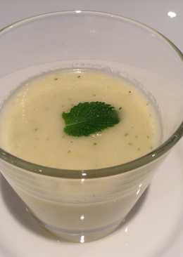 Gazpacho de melon et lait de coco à la menthe