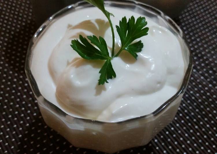 صلصة الثومية السريعة اللذيذة