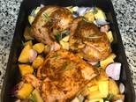 صورة الخطوة 3 من وصفة أفخاذ الدجاج بالبطاطس والروزماري 🥔🍗