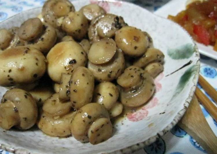 迷迭香炒巴黎蘑菇  中菜 + 西式美食