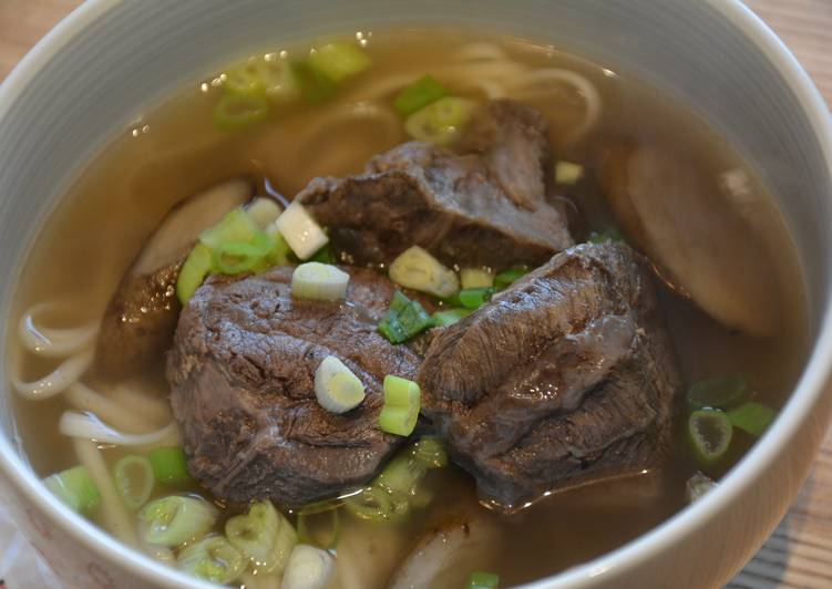 牛蒡鲜烹牛腱汤.轻松挑战清炖牛肉面!