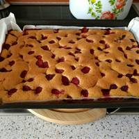 Klasszikus meggyes piskóta