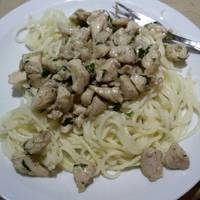 Fokhagymás-csirkés spagetti