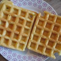 Ropogós waffel