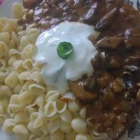 Gombapaprikás recept nokedlivel (klasszikus)