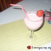 Pink Smoothie με γιαούρτι