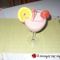 Pink Smoothie με γιαούρτι