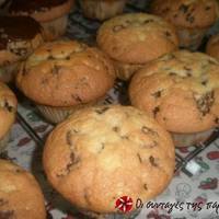 Πανεύκολα αφράτα muffins με σοκολάτα