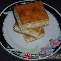 Τυρόπιτα με φέτα, μυζήθρα και χαλούμι