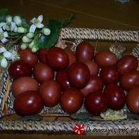 Πασχαλινά κόκκινα αυγά