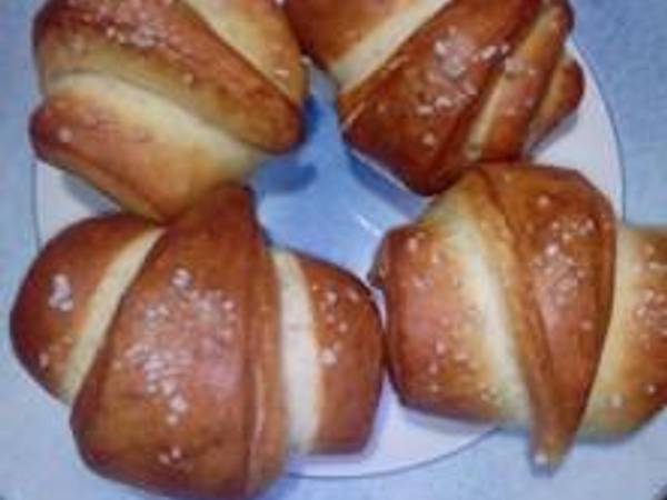 Pretzel λουκανοπιτάκια