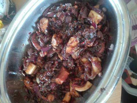 Βελούδινη φάβα με χταποδάκι και καραμελωμένα κρεμμύδια φωτογραφία βήματος 5