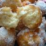 Очень вкусные пончики! Просто тают во рту, спасибо за рецепт. У меня было 300 грамм творога и 2 яйца.