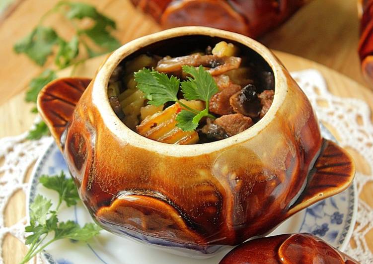 Мясо в горшочках с картошкой и сметаной в духовке рецепт пошагово Мясо в горшочках с картошкой и сметаной в духовке рецепт пошагово