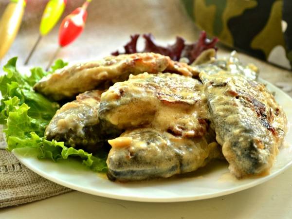 Караси в сметане: рецепт на сковороде. Секреты приготовления вкусной и сочной рыбки картинки Караси в сметане: рецепт на сковороде. Секреты приготовления вкусной и сочной рыбки картинки