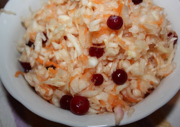 Капуста квашеная с брусникой рецепт