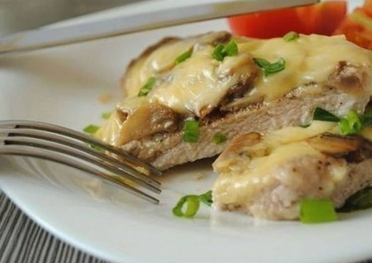 Отбивные из свинины с грибами под сыром – Пошаговый рецепт с фото. Вторые блюда. Вкусные рецепты с фото. Блюда в духовке в 2019 году Отбивные из свинины с грибами под сыром – Пошаговый рецепт с фото. Вторые блюда. Вкусные рецепты с фото. Блюда в духовке в 2019 году