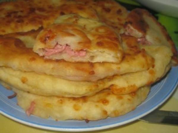 Сырные лепешки