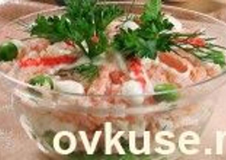 Салат крабовые палочки с рыбой