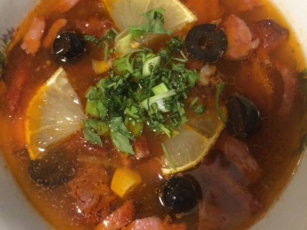 Солянка супер-мясная