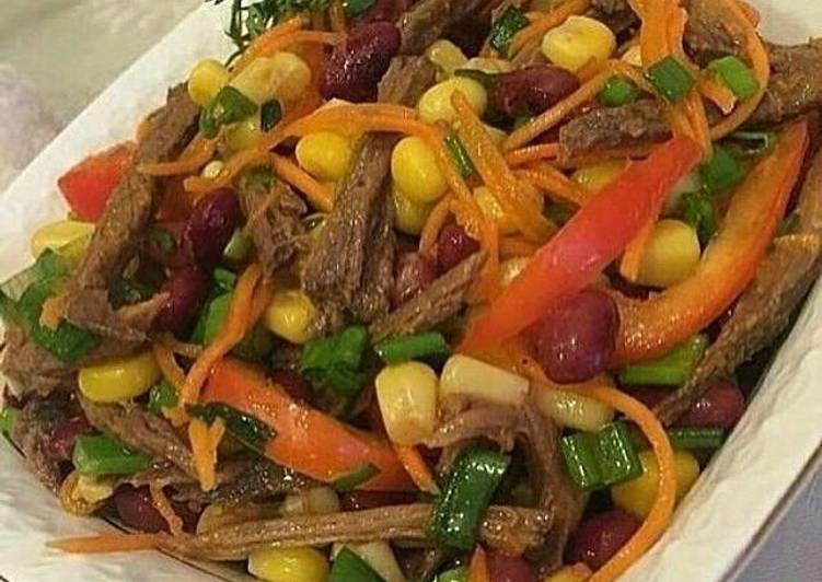 Салаты из кукурузы и болгарского перца и корейской моркови