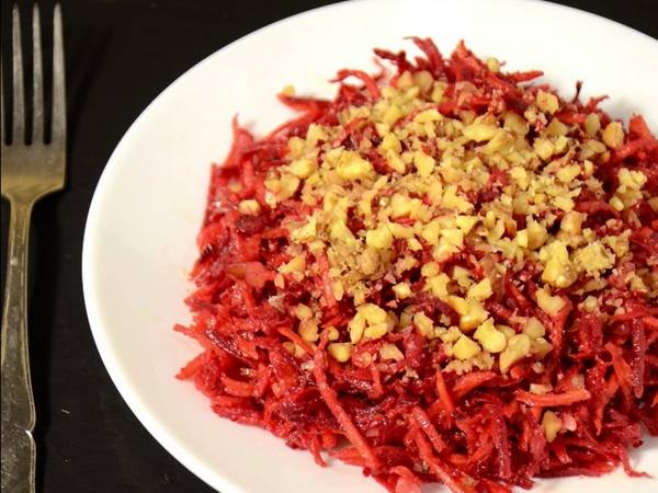 Салат из свеклы и моркови "Новинка"
