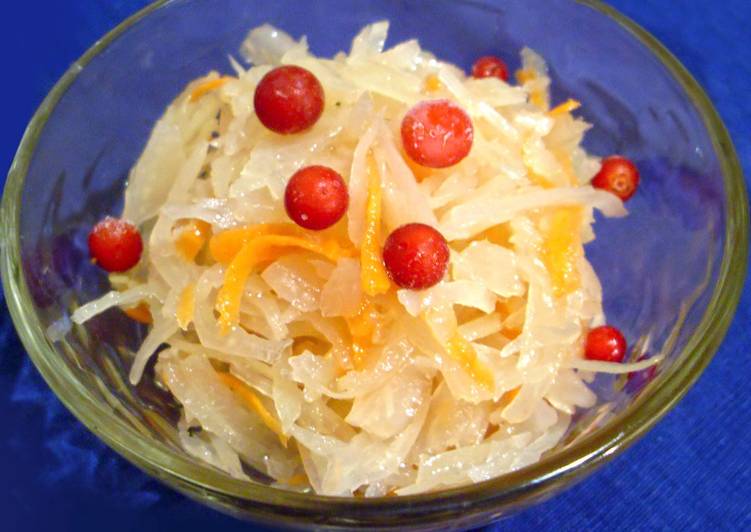 Капуста квашеная с брусникой рецепт