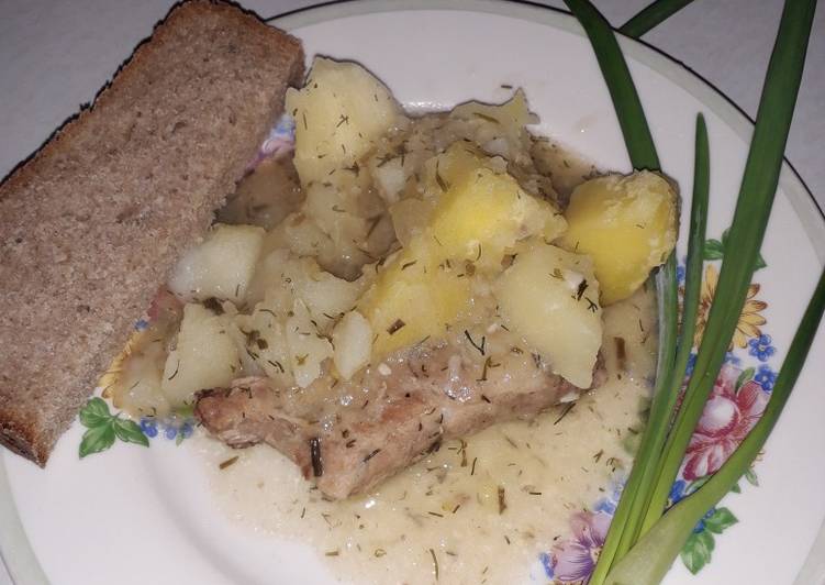 Тушеный картофель со свиными ребрами рецепт