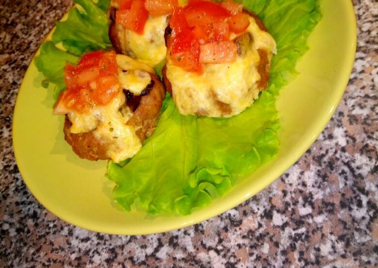 Мясные корзинки с грибами и сыром в духовке