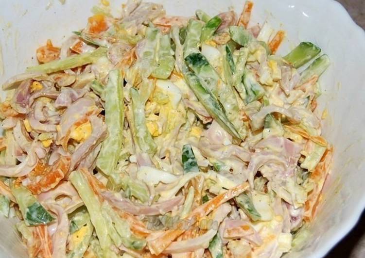 Салат с кальмарами и свежие огурцы 6