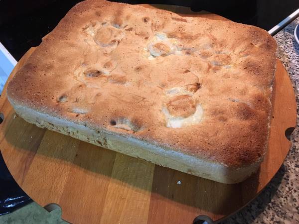 Шарлотка с яблоками