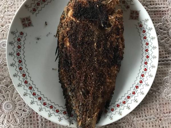 Дорадо грилл с хрустящей корочкой из отрубей