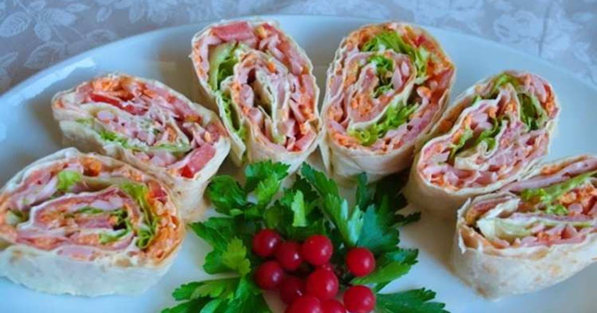 Закуска «Оливье-рулет» – Пошаговый рецепт с фото. Новогодние рецепты 2019. Вкусные рецепты с фото. Салаты на Новый год картинки Закуска «Оливье-рулет» – Пошаговый рецепт с фото. Новогодние рецепты 2019. Вкусные рецепты с фото. Салаты на Новый год картинки