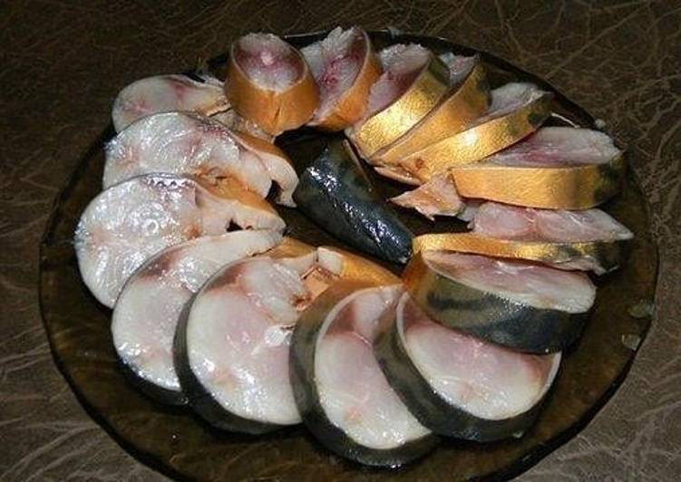 засолить скумбрию в домашних условиях в луковой шелухе