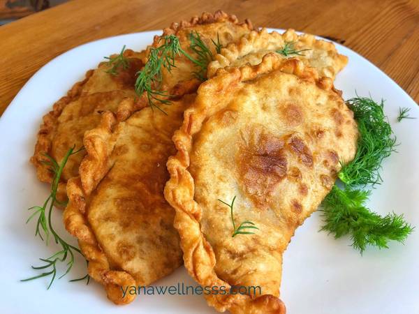Чебуреки хрустящие и сочные