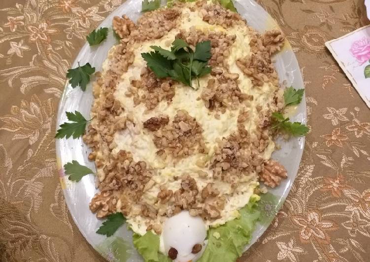 Черепаха из копченой курицы