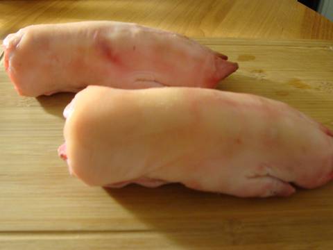 Свиные ножки или копытца recipe step 1 photo