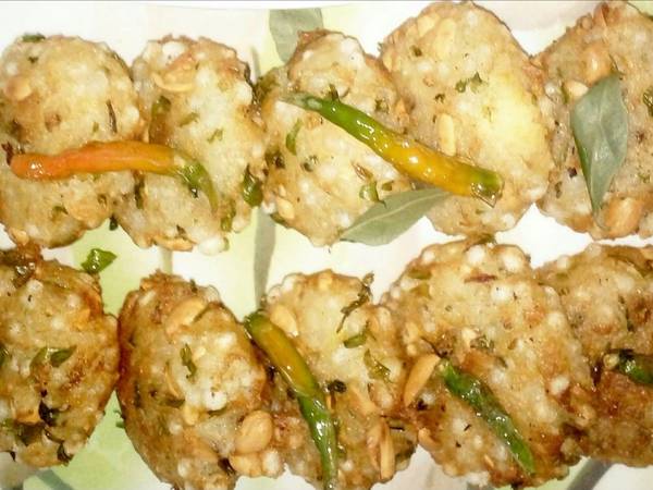 साबूदाना वड़ा (Sabudana Vada Recipe in hindi)