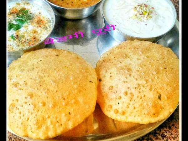 बेड़मी पूरी