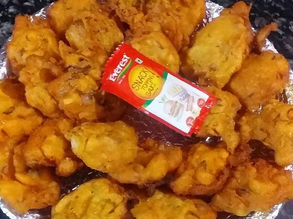 आलू प्याज के पकोड़े (Aloo Pyaaz ke Pakode recipe in hindi)