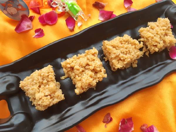 दूध की दानेदार बर्फी (doodh ki Danedar burfi recipe in hindi)