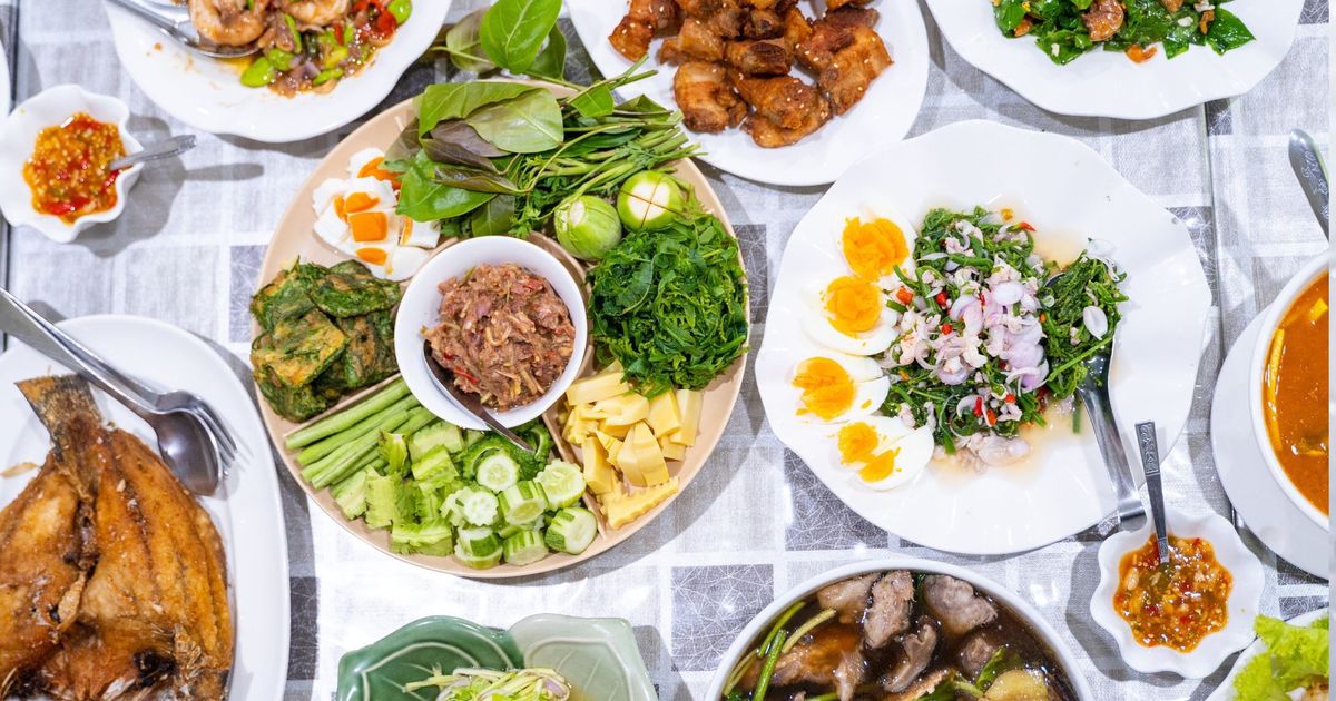 6 เมนูอาหารใต้รสเด็ด หร่อยแรง จนพี่บ่าวยกนิ้วให้