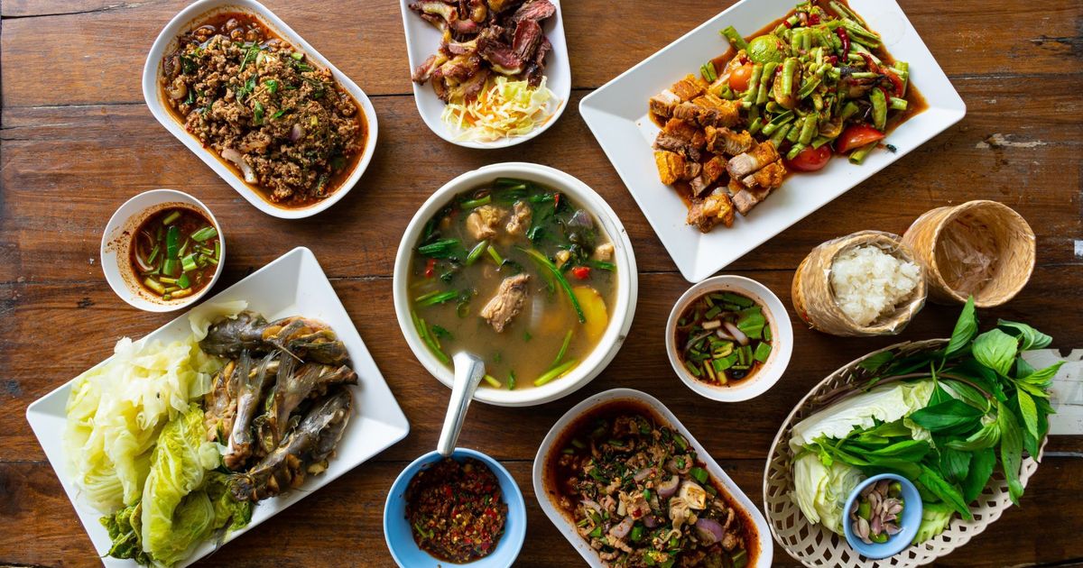10 เมนูอาหารอีสานรสเด็ด แซ่บนัวง่ายๆ ที่บ้าน รับรองติดใจ